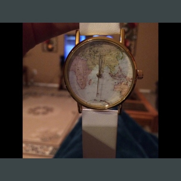 World Map Watch - Picture 2 of 5